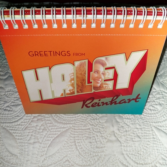 Haley Reinhart Signed PostCard Booklet - New - Picture 7 of 10